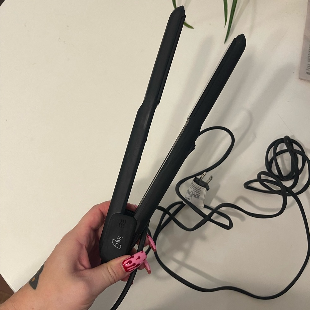 Ion magnesium flat iron
